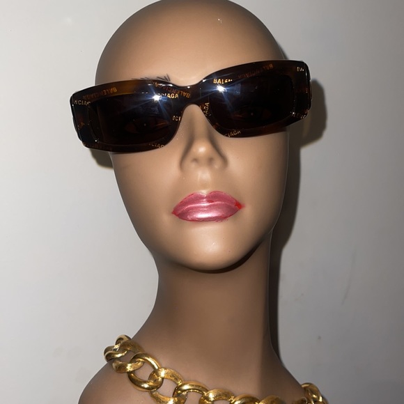 Balenciaga Sunglasses - Picture 2 of 4